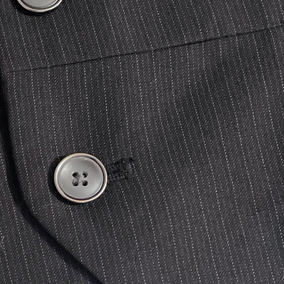 Y2K Pinstriped Vest - Picture 4 of 6